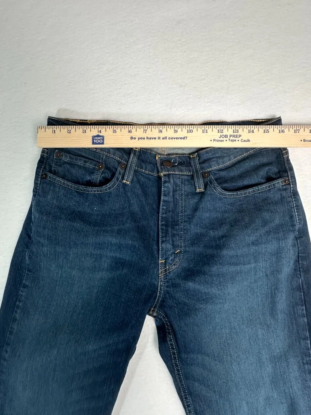 Levi’s 514 Classic Fit Straight Leg Jeans Dark Wash – Men’s 32x34